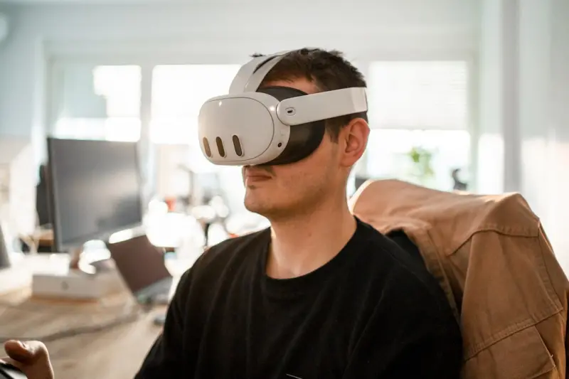 Virtual Reality Meets Physiotherapy: Redefining Home Rehab Virtual Reality Meets Physiotherapy: Redefining Home Rehab