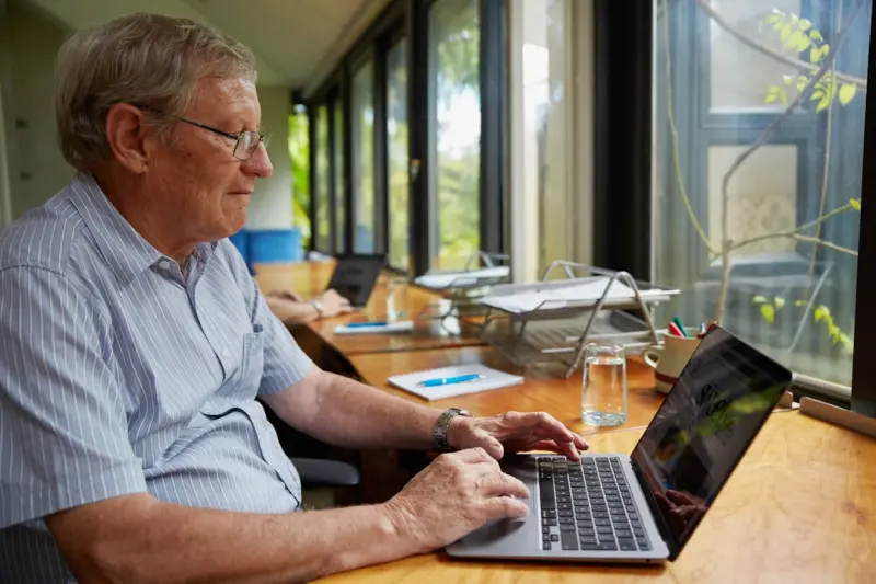 Embracing Digital Literacy: A Senior’s Journey to Health and Connection