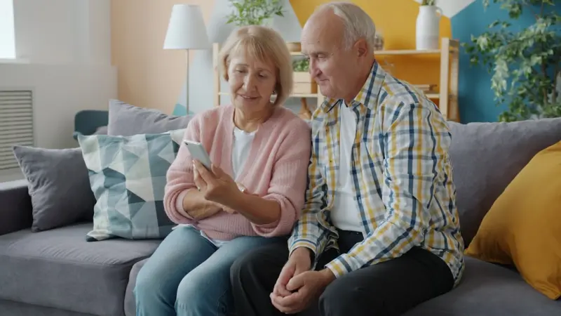 Smart Tech for Seniors: Boosting Health, Independence, and Connection