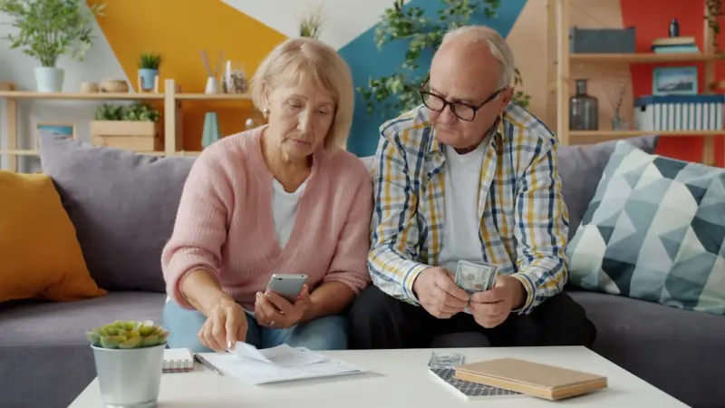 How Smart Pillboxes Are Redefining Senior Independence - Your Health Directory
