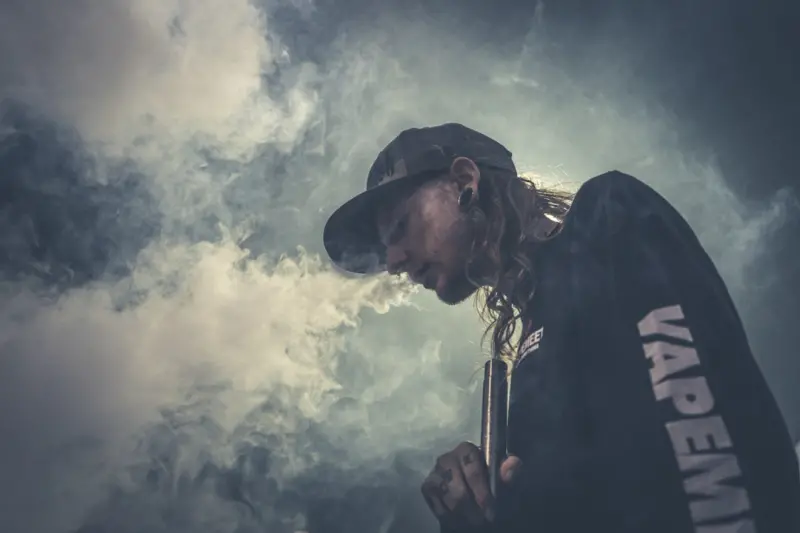 When the Cloud Meets the Clock: Vaping’s Unexpected Impact on Work‑Day Focus