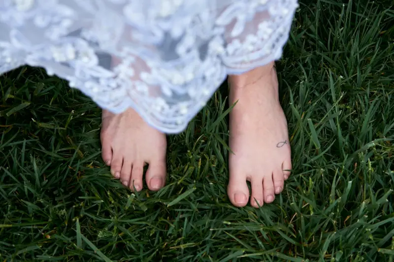 The Surprising Health Benefits of Grounding: How Barefoot Moments Boost Immunity and Calm - Your Health Directory The Surprising Health Benefits of Grounding: How Barefoot Moments Boost Immunity and Calm - Your Health Directory
