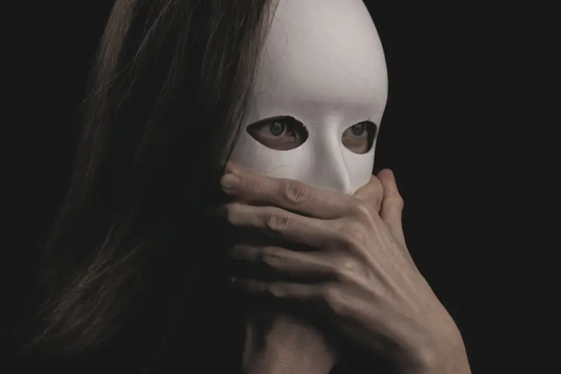 Unmasking the Silent Dialogues That Drive Disordered Eating Unmasking the Silent Dialogues That Drive Disordered Eating