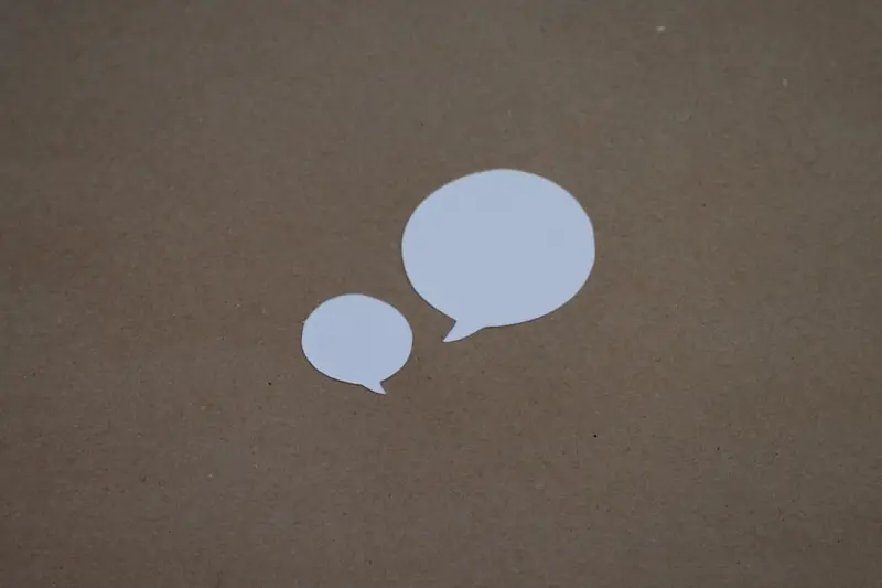 When Clouds Talk: Decoding the Social Language of Vaping